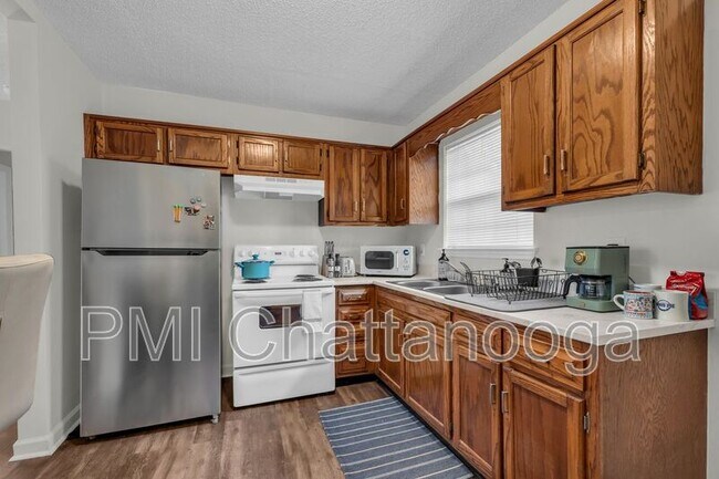 Building Photo - 306 Glenwood Cir