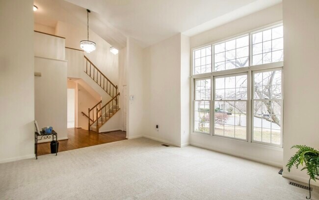 Building Photo - 4100 Ulster Rd