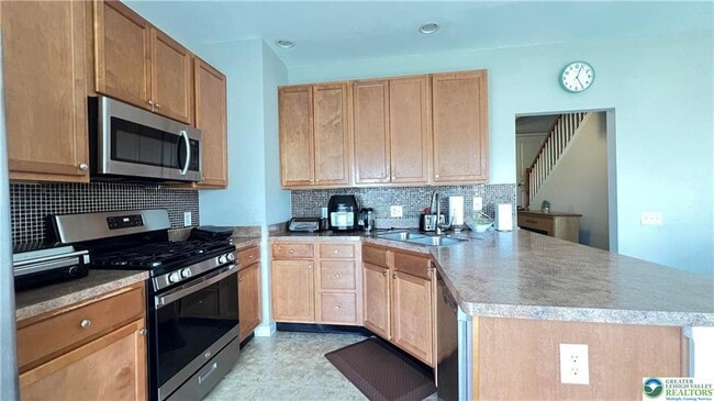 Building Photo - 8495 Putnam Ct
