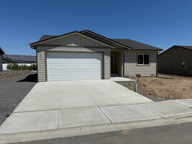 Primary Photo - New Construction 3 bed, 2 bath!