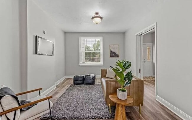Building Photo - Beautifully remodeled 6 BR, 1.5 Bath brick home on level double-lot in Wilkinsburg!