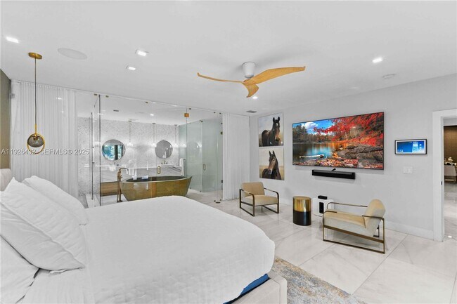 Building Photo - 9040 SW 110th Ave