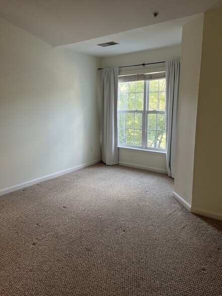 Master Bedroom - 2013 Governor Thomas Bladen Way