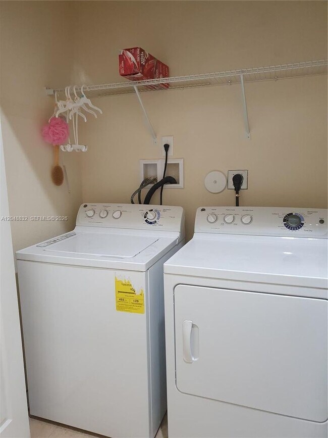 Building Photo - 9171 SW 169th Pl