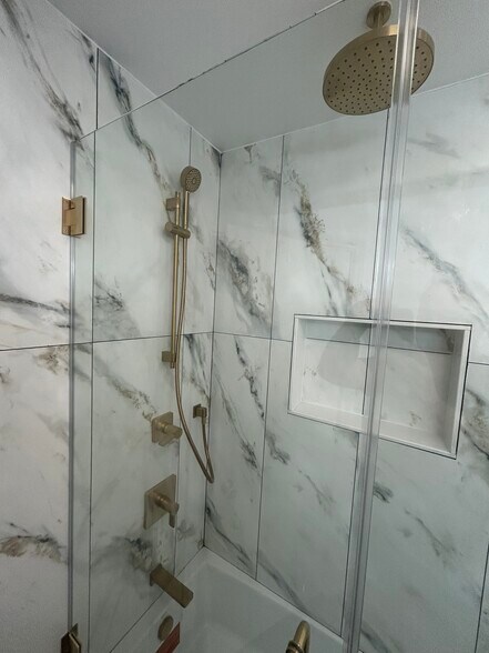 Building Photo - 3705 Sunset Ln