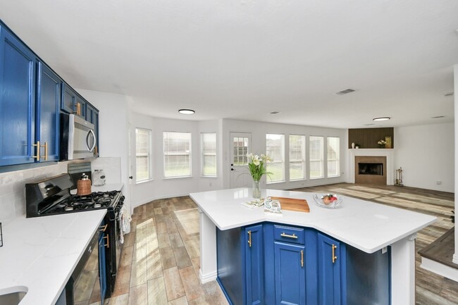 Building Photo - 322 Burris Park Dr