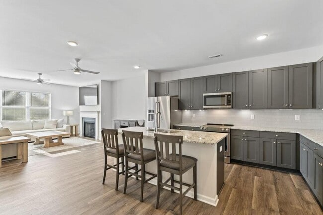 Building Photo - 482 Olivia Crossing Ct