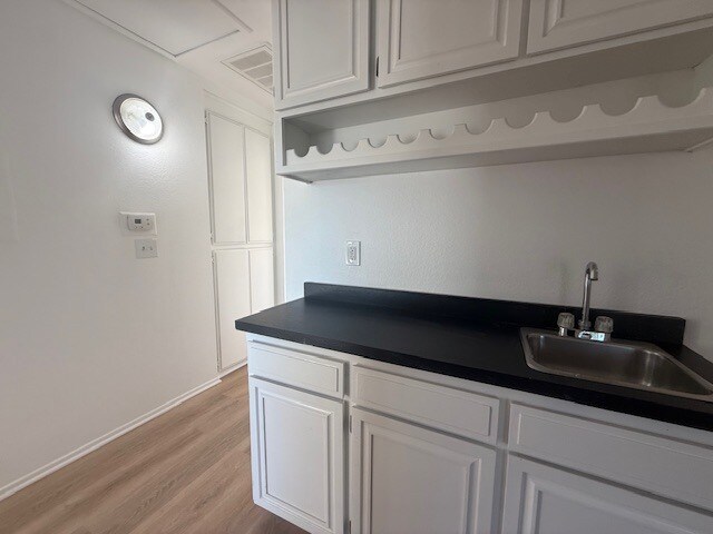 Building Photo - 17178 Chatsworth St