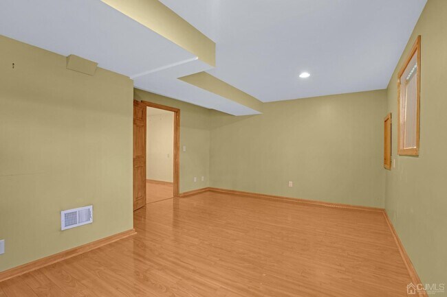 Building Photo - 41 Terry Ave