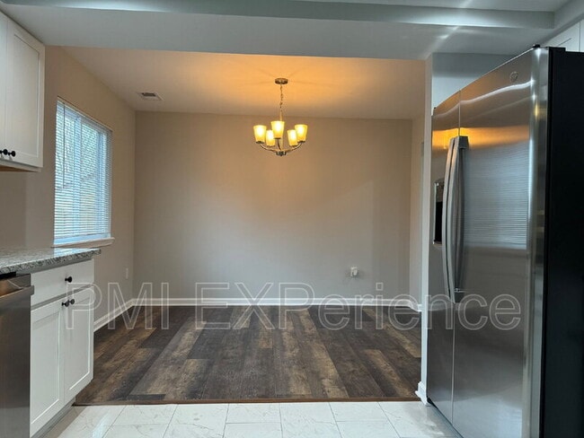 Building Photo - 9806 Ambler Ln