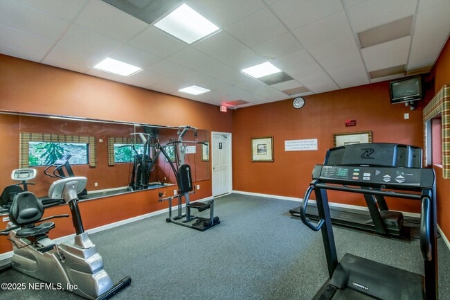 Building Photo - 6561 Mission Ct