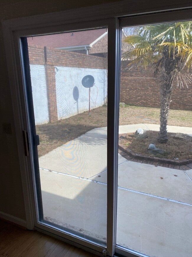 Building Photo - 205 Patio Pl