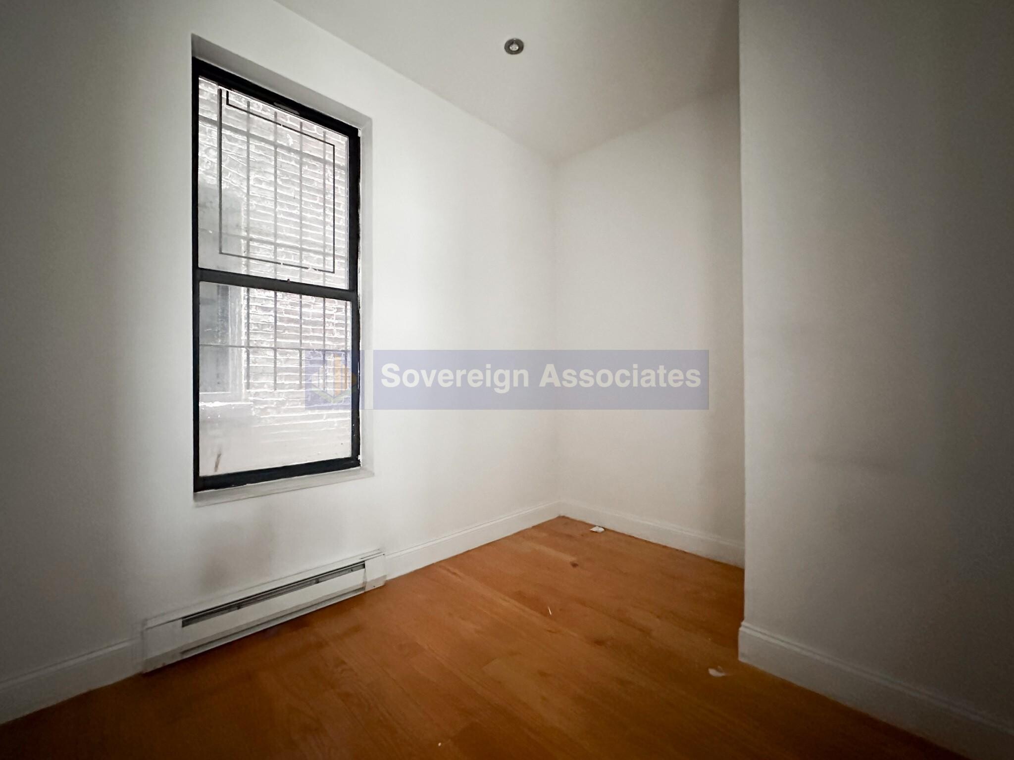 Building Photo - 932 Amsterdam Ave