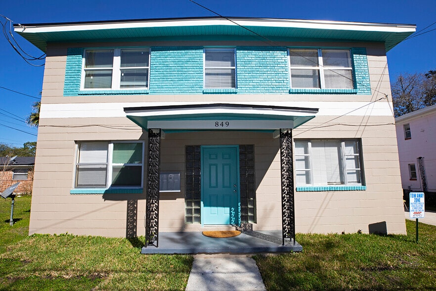 Building Photo - 849 W 30th St