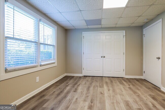 Building Photo - 2958 Quinbery Dr