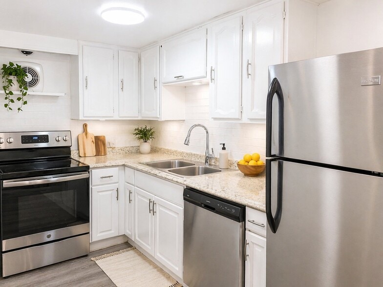 Building Photo - 7856 Renton Ave S