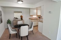 Dining Area - Glencoe Hills