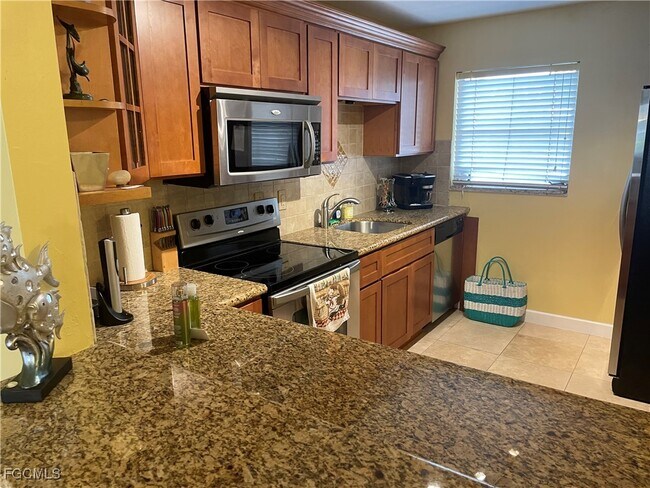 Building Photo - 1730 Sandy Cir