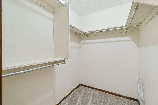 Building Photo - 11805 Ashford Dr