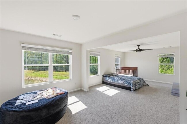 Building Photo - 296 Maple Brook Dr