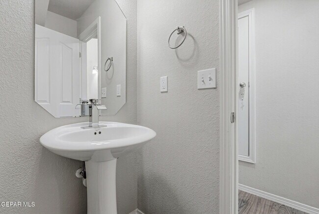 Building Photo - 14805 Ava Leigh