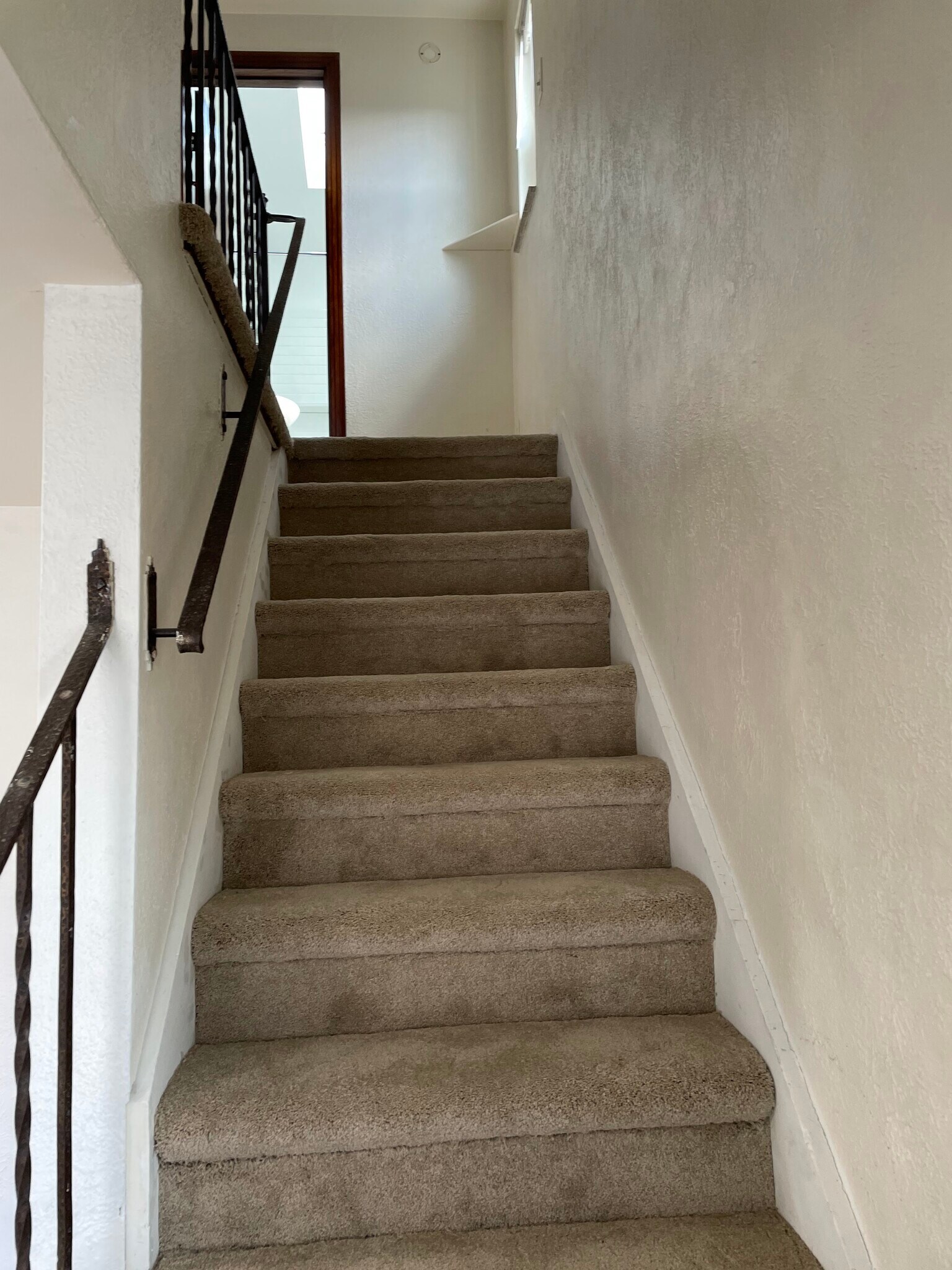 Building Photo - 206 Whipple St