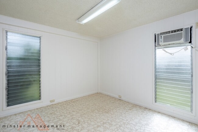 Building Photo - 1428 Ala Iolani St