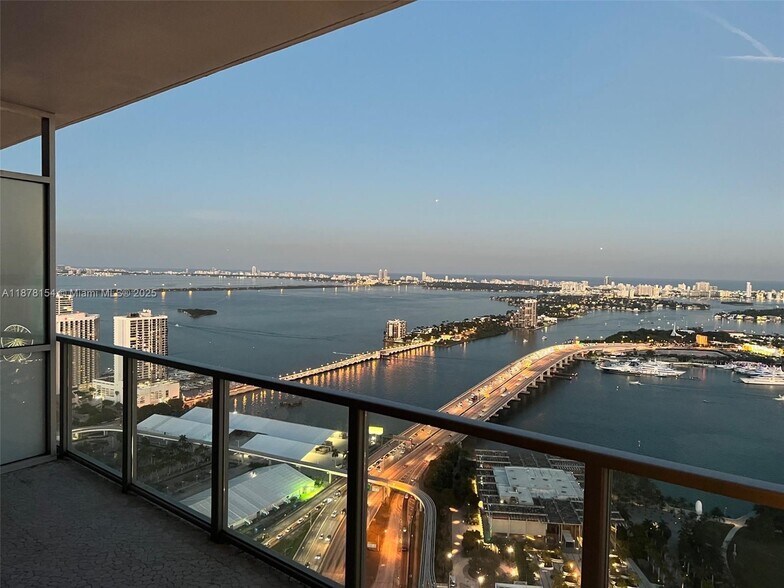 Building Photo - 1100 Biscayne Blvd