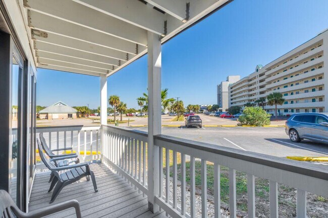 Building Photo - 497 Plantation Rd