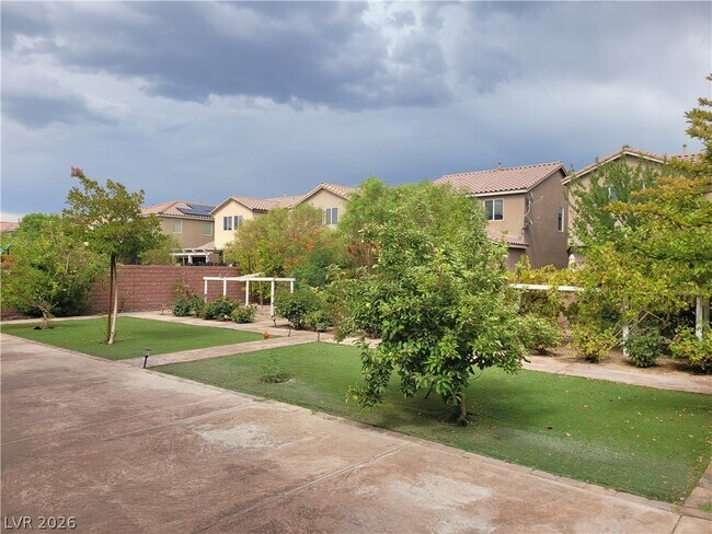 Building Photo - 10268 Cool Mist St