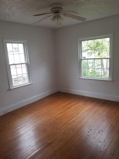 Building Photo - "Charming 2-Bedroom Home in the heart of Front Royal with hard surface flooring, deck, and yard