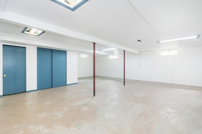 Building Photo - 4807 Camden Rd