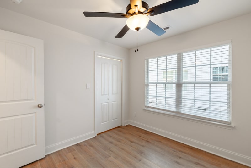 Building Photo - 812 Aubrey Ave