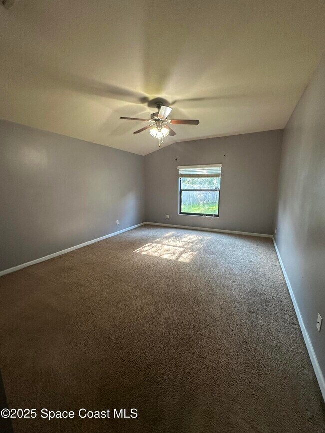 Building Photo - 464 Dryden Cir