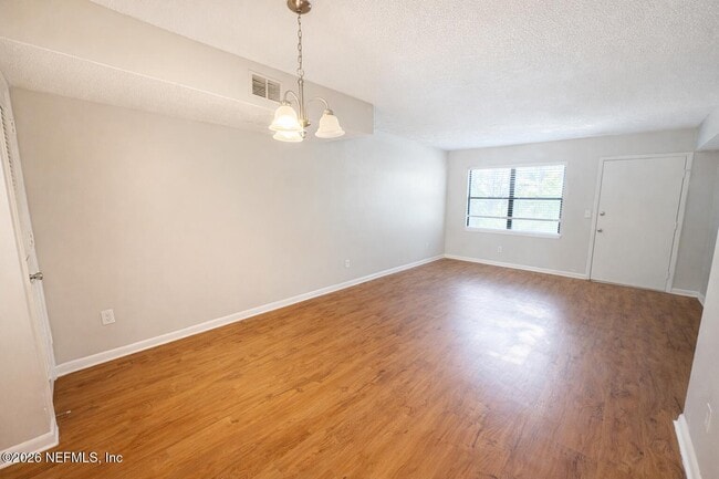 Building Photo - 1357 Kingsley Ave