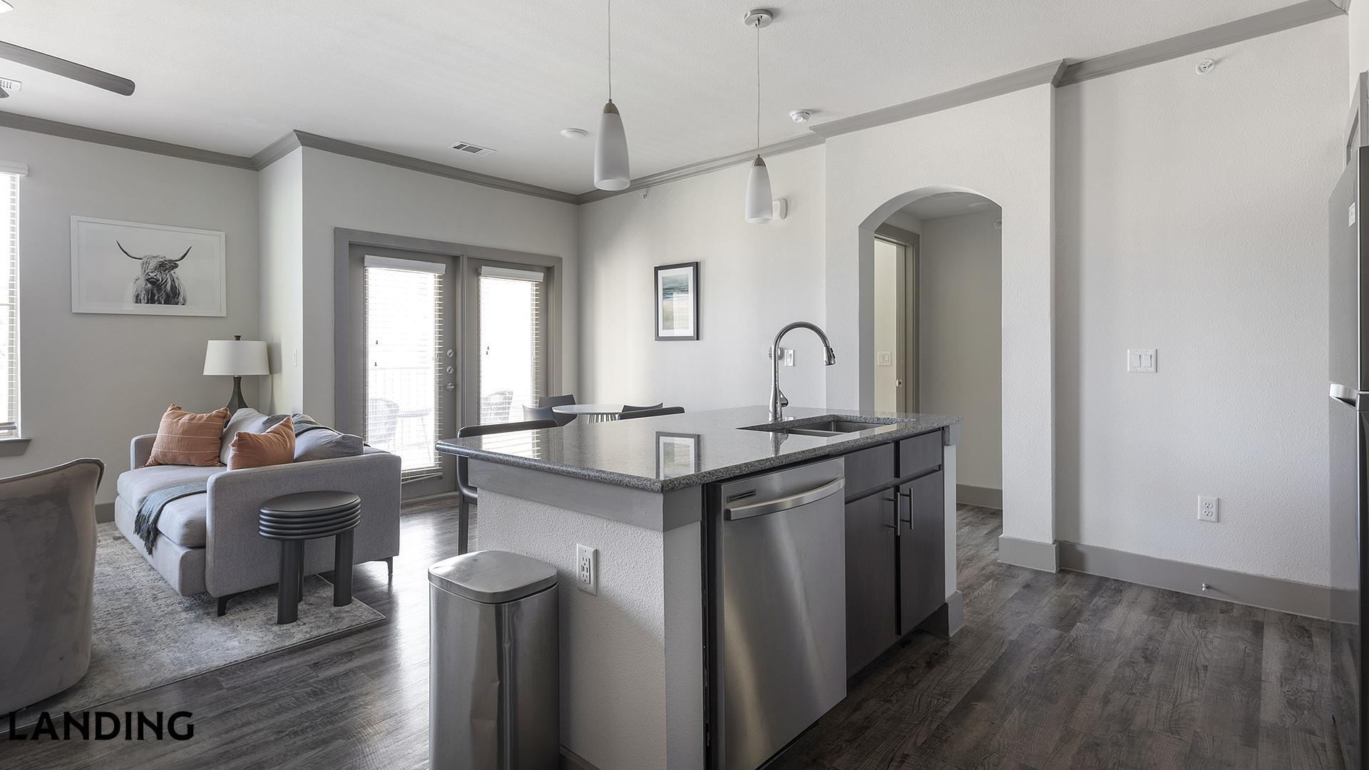 Building Photo - 12500 Shadowglen Trce