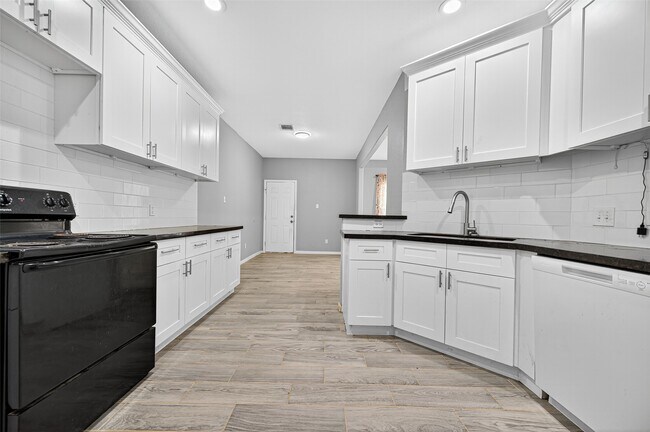 Building Photo - 25106 Morgan Cemetery Rd