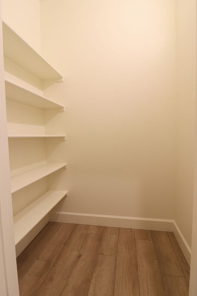 Building Photo - 6862 Ronaldinho Dr