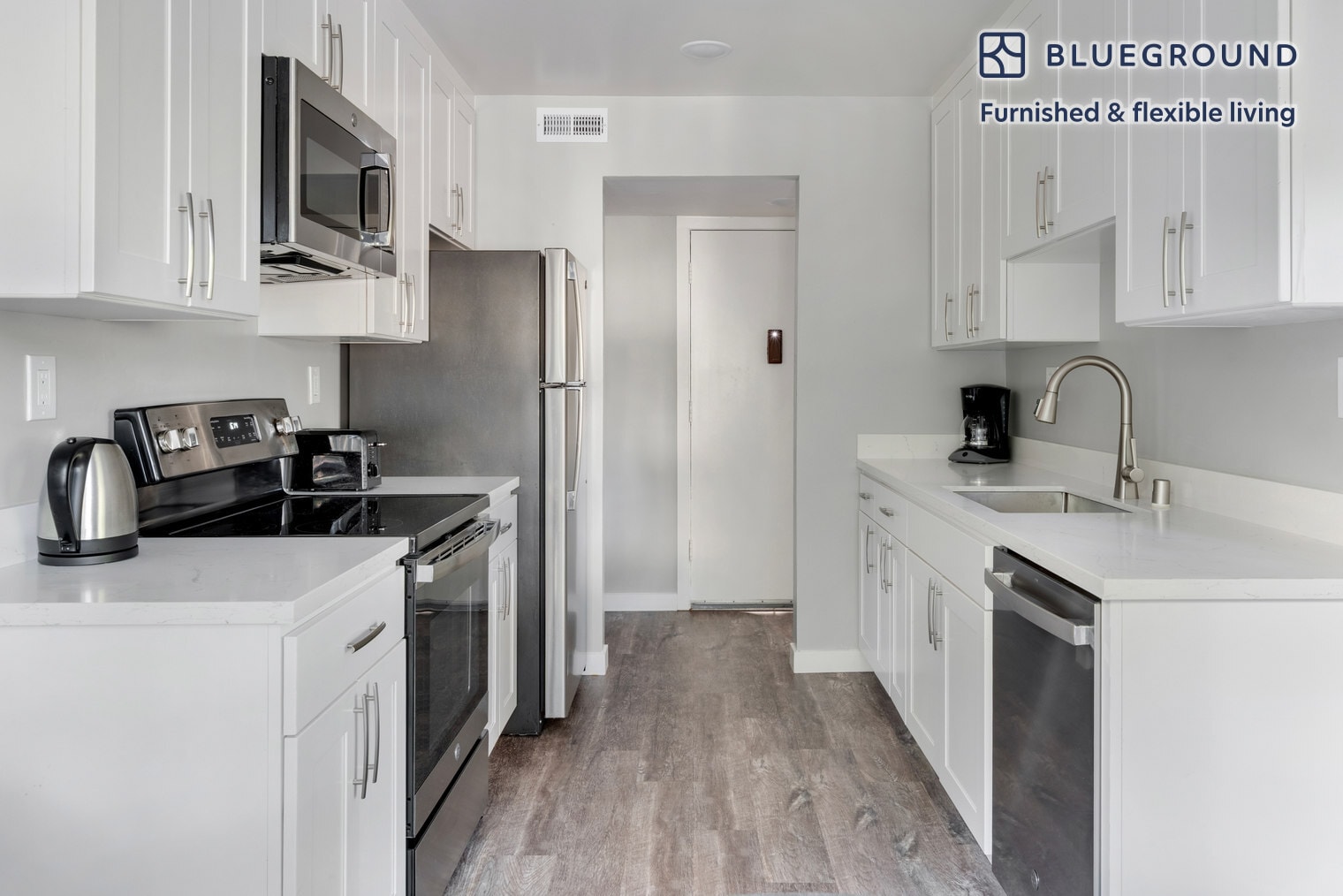 Building Photo - 2721 Midtown Ct