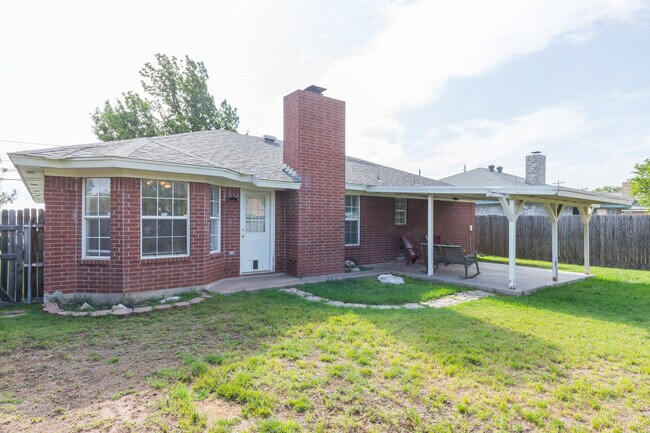 Building Photo - 2634 Bishop Rd