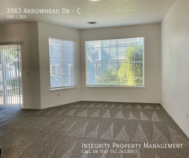 Building Photo - 3963 Arrowhead Dr