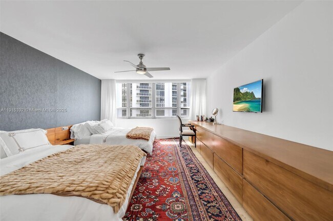 Building Photo - 11 Island Ave