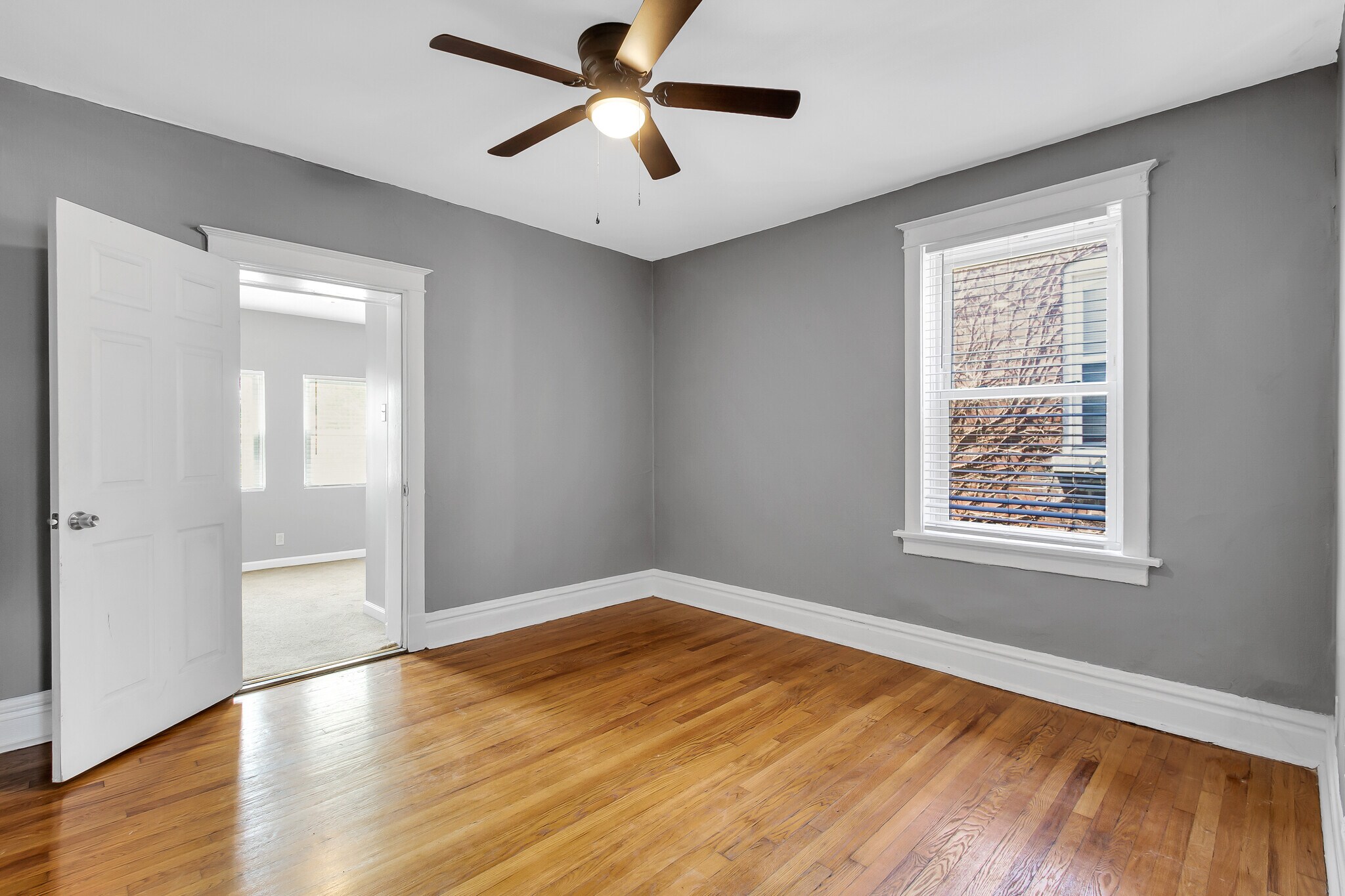 Building Photo - 5012 Chippewa St