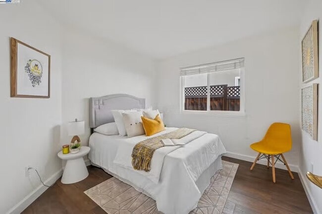 Building Photo - 3419 Park Pl