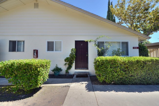 Building Photo - 440 N Rengstorff Ave