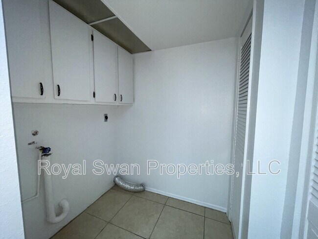 Building Photo - 3812 Dovehollow Dr