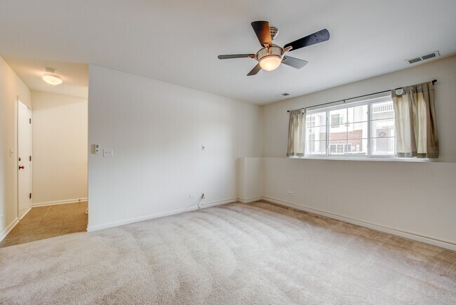 Building Photo - 3414 Cameron Dr