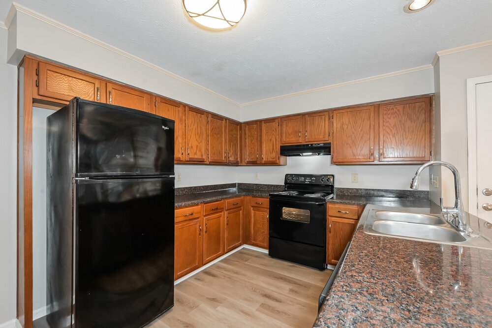 Building Photo - 2481 Meadowglen Trail