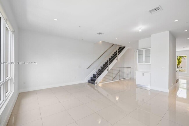Building Photo - 10471 NW 66th St