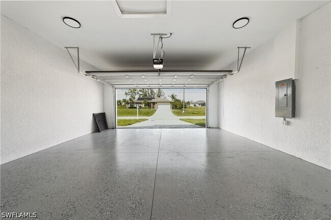 Building Photo - 2458 NW 9th Terrace